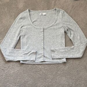 Gray Button-Up Long Sleeve Top
